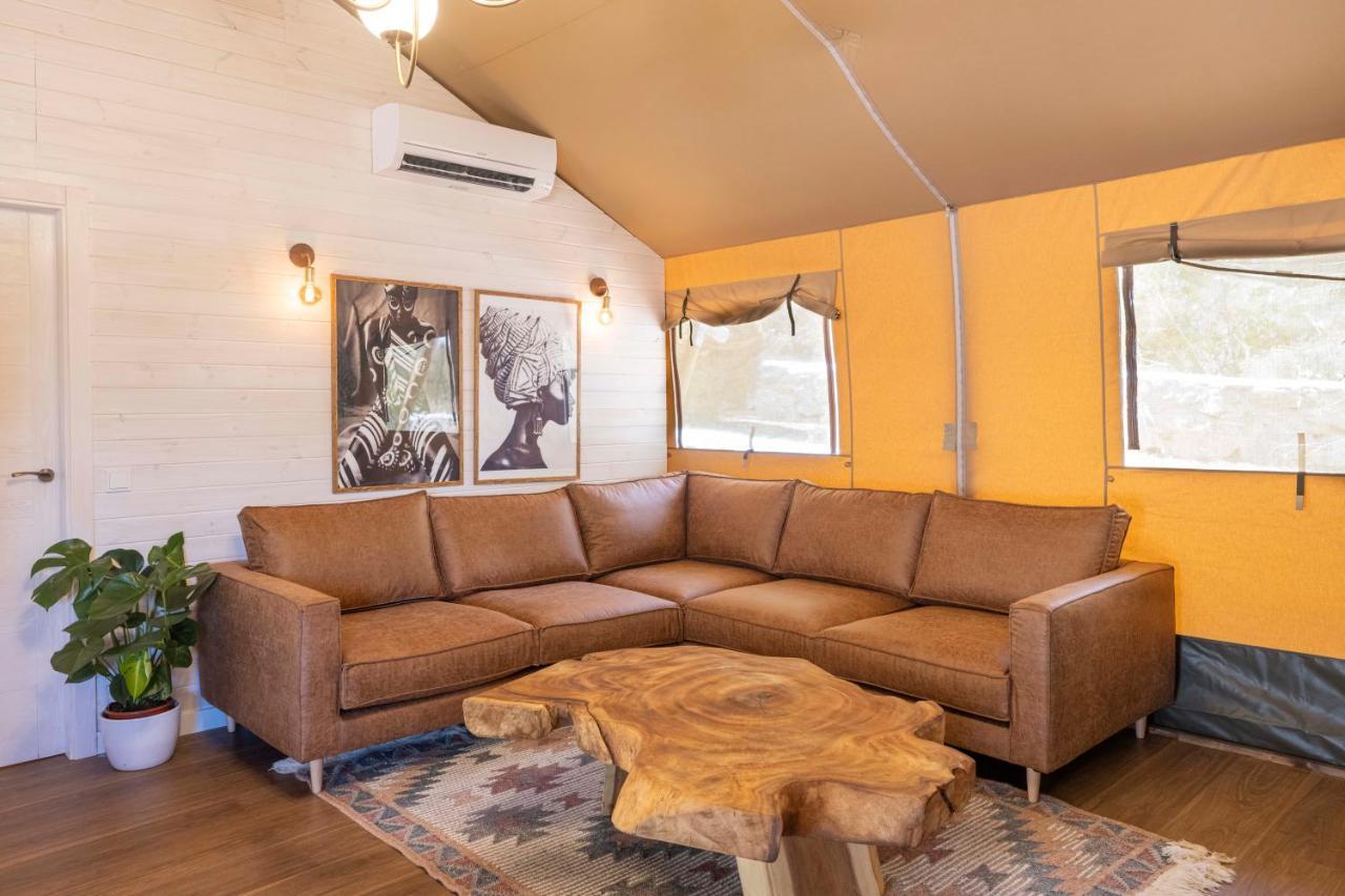 Oasis Villas Complex カラ・ロンガ エクステリア 写真