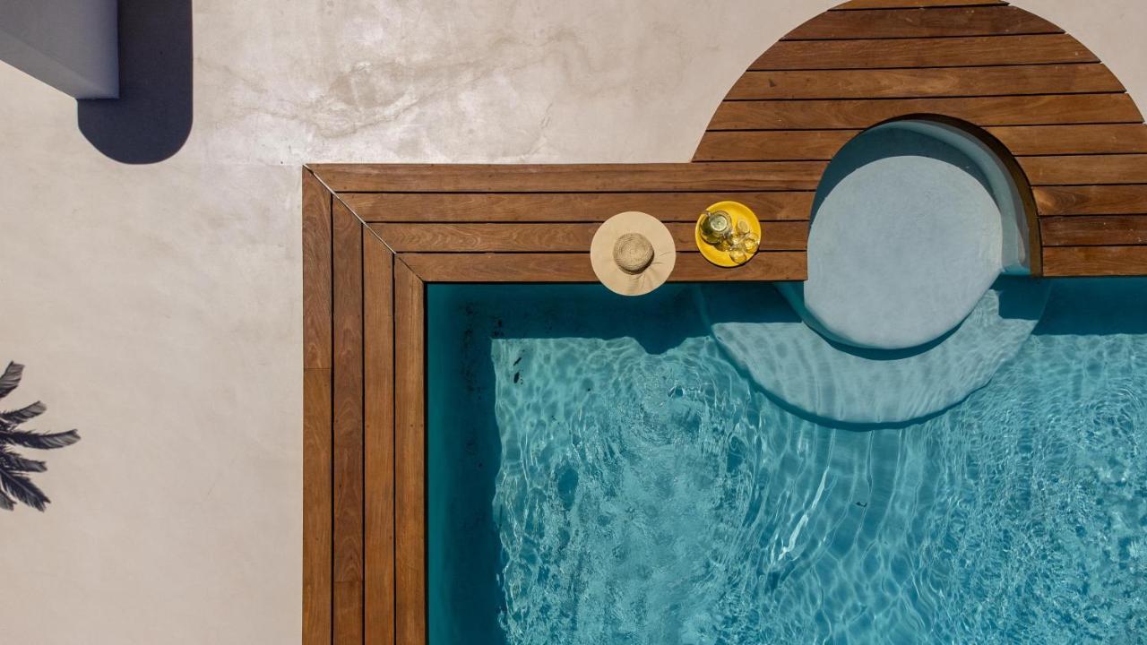 Oasis Villas Complex カラ・ロンガ エクステリア 写真