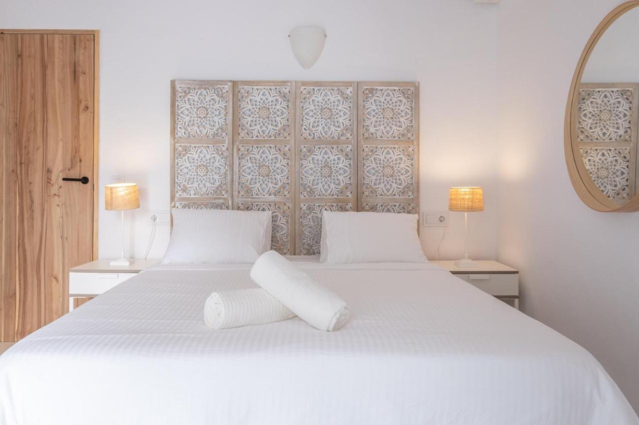 Oasis Villas Complex カラ・ロンガ エクステリア 写真